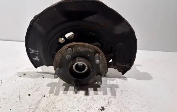Toyota Auris E180 Front wheel hub