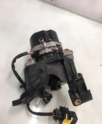 Mercedes-Benz EQA Vacuum pump A0004303500