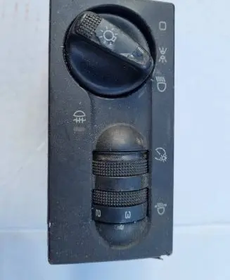 Volkswagen Golf III Light switch 1H6941531N 040505