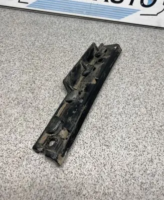 BMW 5 E60 E61 Front bumper mounting bracket 7066227