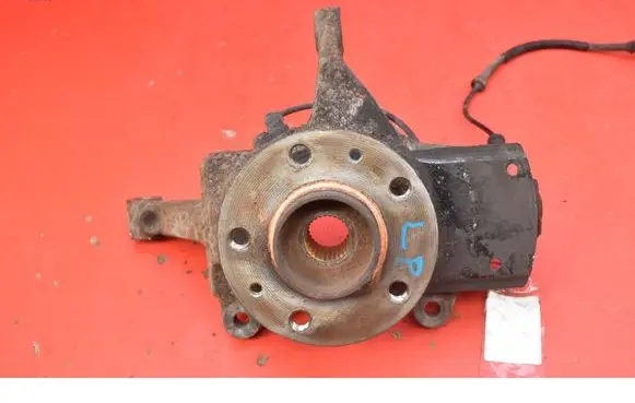 Renault Trafic I Front wheel hub spindle knuckle 