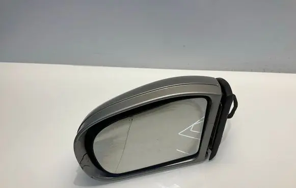 Mercedes-Benz C W203 Front door electric wing mirror