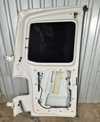 Volkswagen Transporter - Caravelle T5 Rear door 
