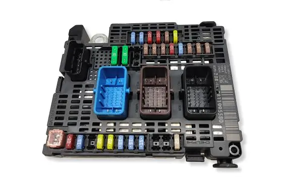 Toyota Proace Fuse module 9811995580