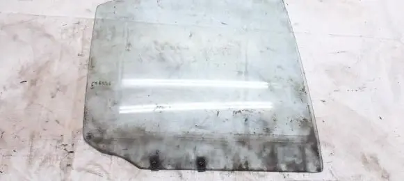 Rear door window glass