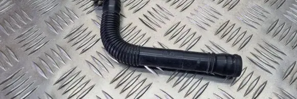 Volkswagen Caddy Breather hose/pipe 3C0129637B