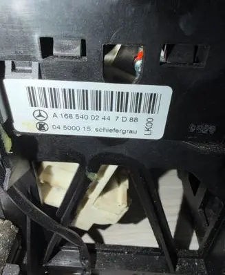 Mercedes-Benz A W168 Gear shifter/selector A1685400244