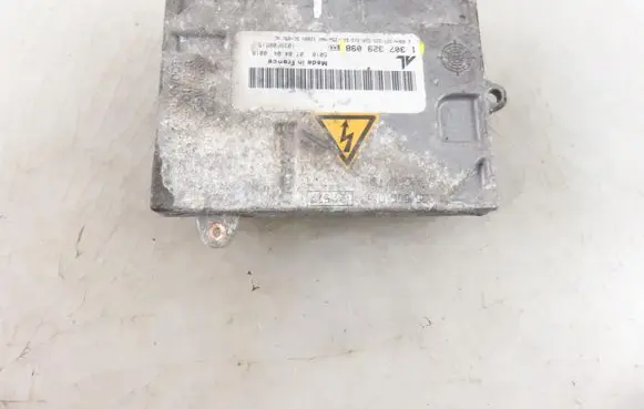 Volvo V50 Headlight ballast module Xenon 1307329098