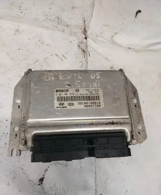 KIA Sorento Engine control unit/module 0281011579