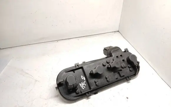 Audi A4 S4 B6 8E 8H Tail light bulb cover holder 8E9945257