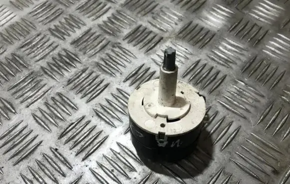 Mercedes-Benz C W202 Climate control unit 2028202410 usesd