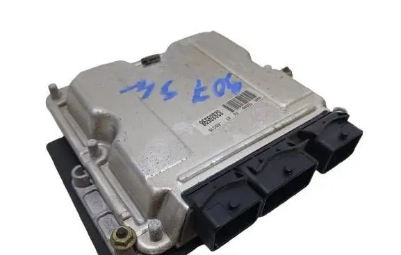 Peugeot 307 Engine control unit/module 0281011081-KASACJA 0281011081 9647472780