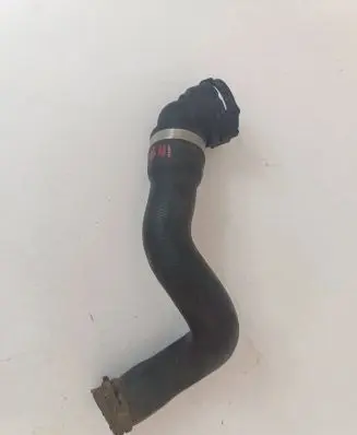 Opel Insignia B Engine coolant pipe/hose 39087121 C1069200 422346486