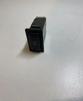 Toyota Avensis T250 Windscreen/window heater switch 153261