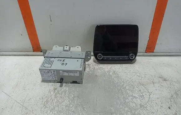 Ford Fiesta Radio/CD/DVD/GPS head unit M1BT18D804HH L1BT18B955FC