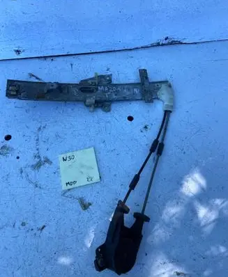 Mazda 323 Rear door manual window regulator 