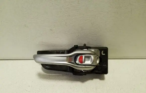 Jeep Cherokee Front door interior handle C37090103