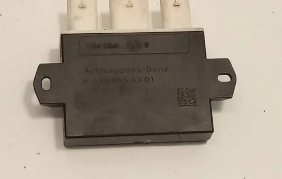 Mercedes-Benz GLC C253 Trunk lid opening control unit A2389053301 0058874754 K963034