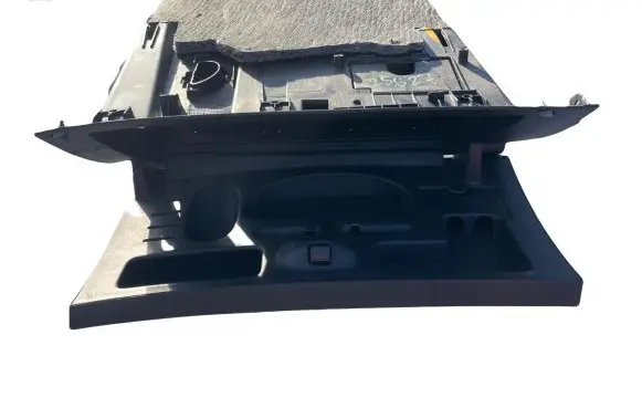 Peugeot 308 Glove box 9655993677