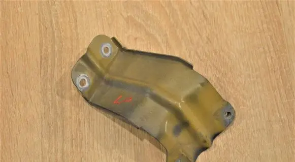 Chevrolet Captiva Fender mounting bracket