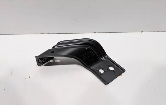 Skoda Karoq Fender mounting bracket 57A821431 1624