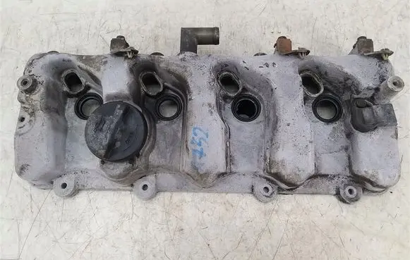 Hyundai Santa Fe Rocker cam cover 
