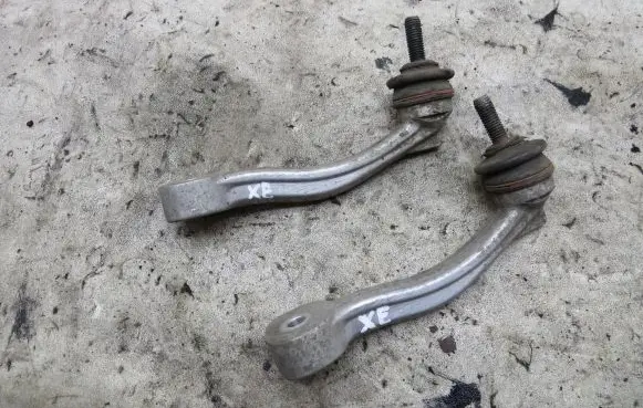 Jaguar XE Front anti-roll bar/stabilizer link 