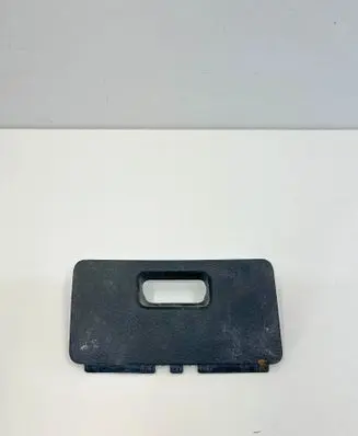 Mercedes-Benz SL R231 Fuse box cover 