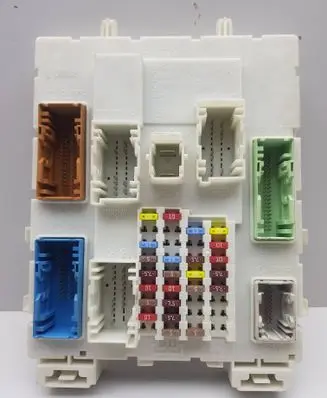 Volvo V40 Fuse module 31394963 3554272069 291015