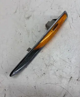 Ford Mondeo MK IV Front fender indicator light 7S7113K354BD