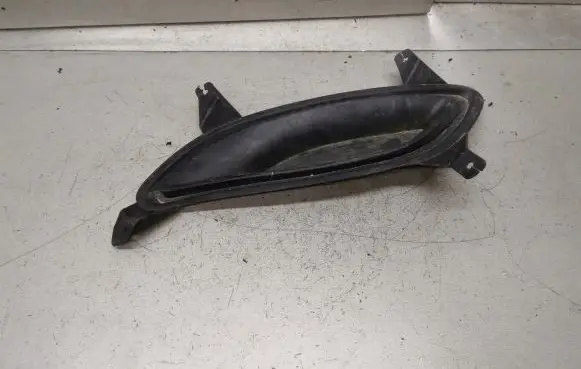 Hyundai Sonata Front bumper lower grill 865243S000