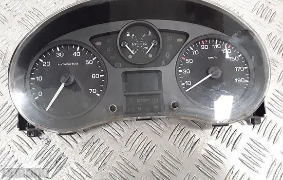 Peugeot Expert Speedometer (instrument cluster) 1401106580