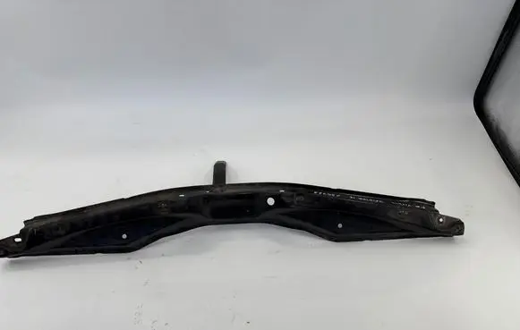Opel Zafira C Top upper radiator support slam panel 0476