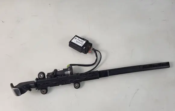 BMW 3 E92 E93 Seat belt adjustment motor 9165377 9167237