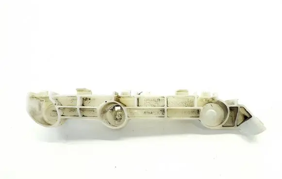 Front bumper mounting bracket