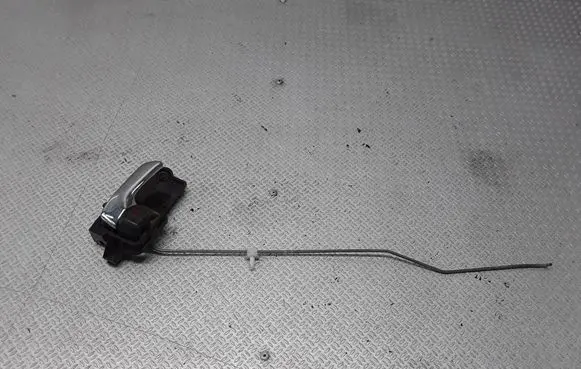 Toyota Avensis T220 Front door interior handle