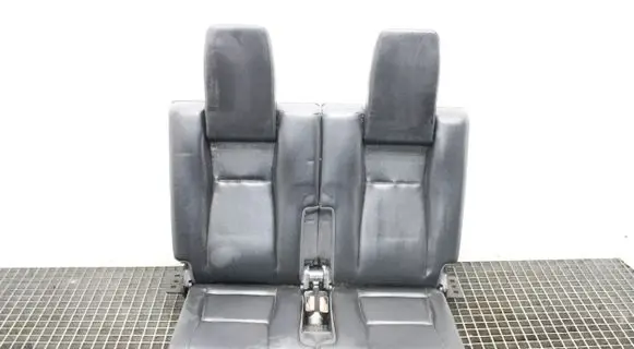Land Rover Discovery Sport Rear seat 