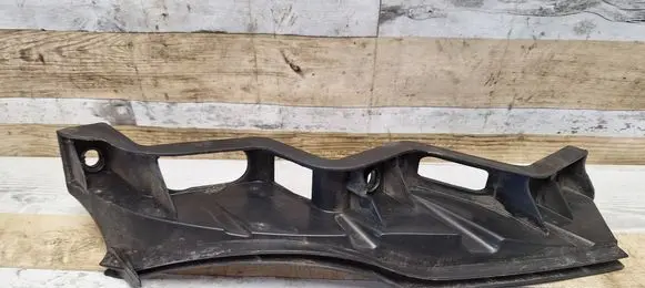 Volkswagen PASSAT B6 Front bumper mounting bracket 3C0807889
