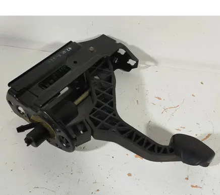 Audi A3 S3 8L Clutch pedal 1J1721321B