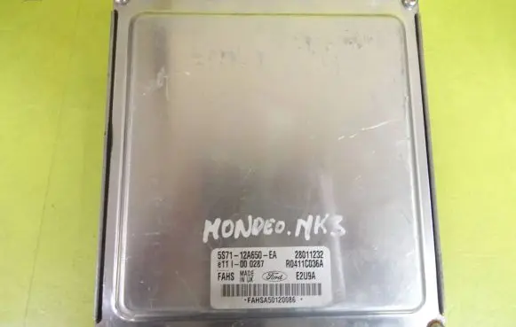 Ford Mondeo Mk III Engine control unit/module 5S7112A650EA 5S71-12A650-EA