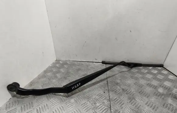 Maserati GranTurismo Front wiper blade arm 7617