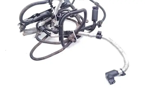 Land Rover Defender Fuel line pipe R8B25J249CC