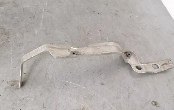 Audi A6 S6 C7 4G Fender mounting bracket 4G0867591