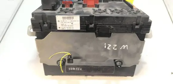 Mercedes-Benz S W221 BSM Control unit A2215403550 A2215450801