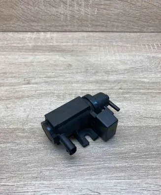 BMW 5 E60 E61 Turbo solenoid valve 7805391