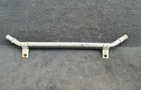 Audi A8 S8 D4 4H Engine coolant pipe/hose 4H0121481Q