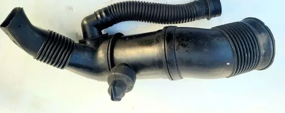 BMW 5 E39 Intercooler hose/pipe 2247909