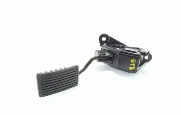 Honda CR-V Accelerator throttle pedal