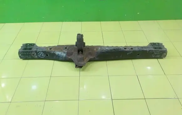 Toyota Prius (XW30) Front bumper support beam PRZOD