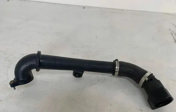 Volkswagen Golf VII Intercooler hose/pipe 04L145770S